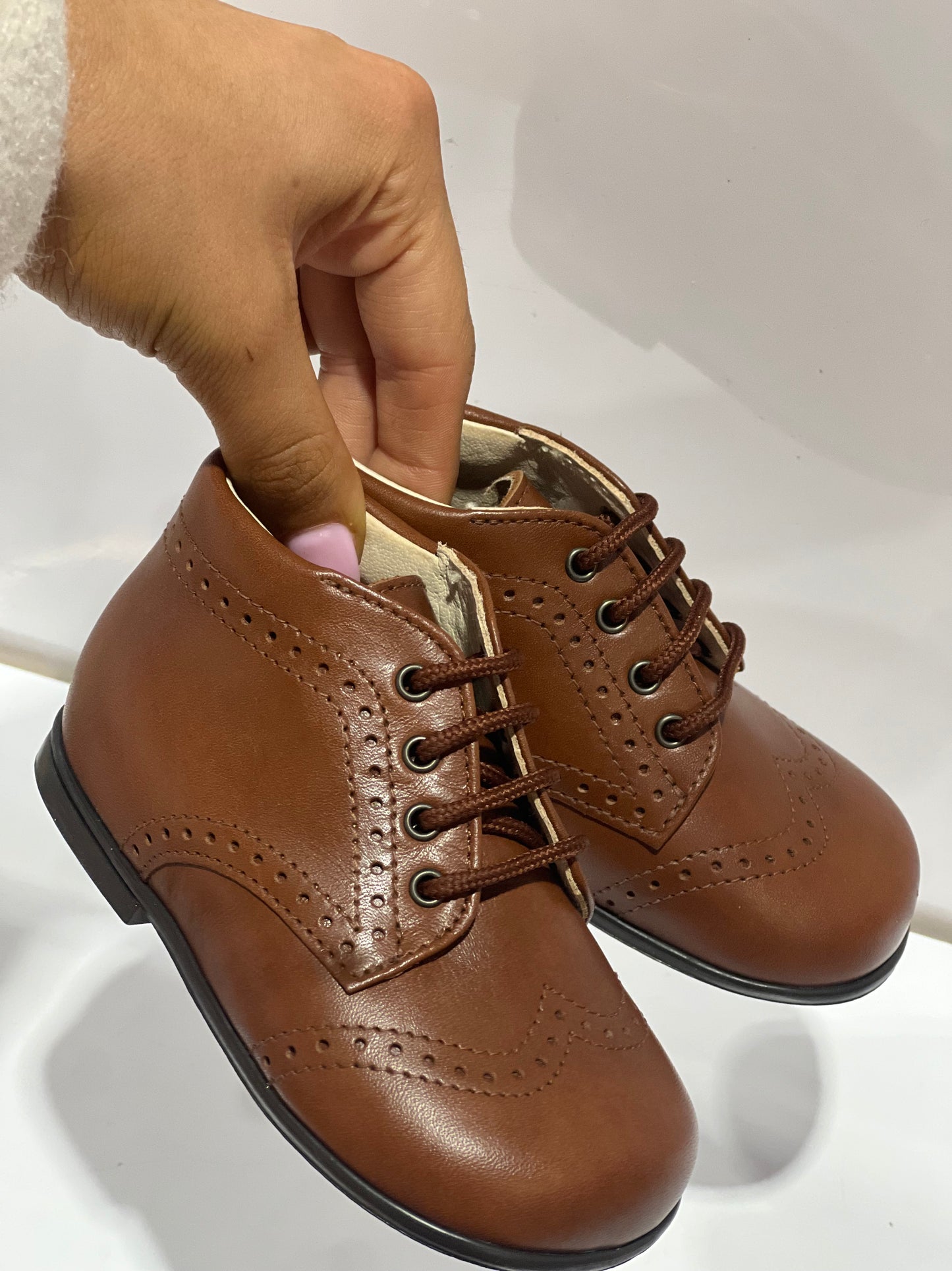 Beberlis Roble Brown Wingtip Lace-up Baby Bootie