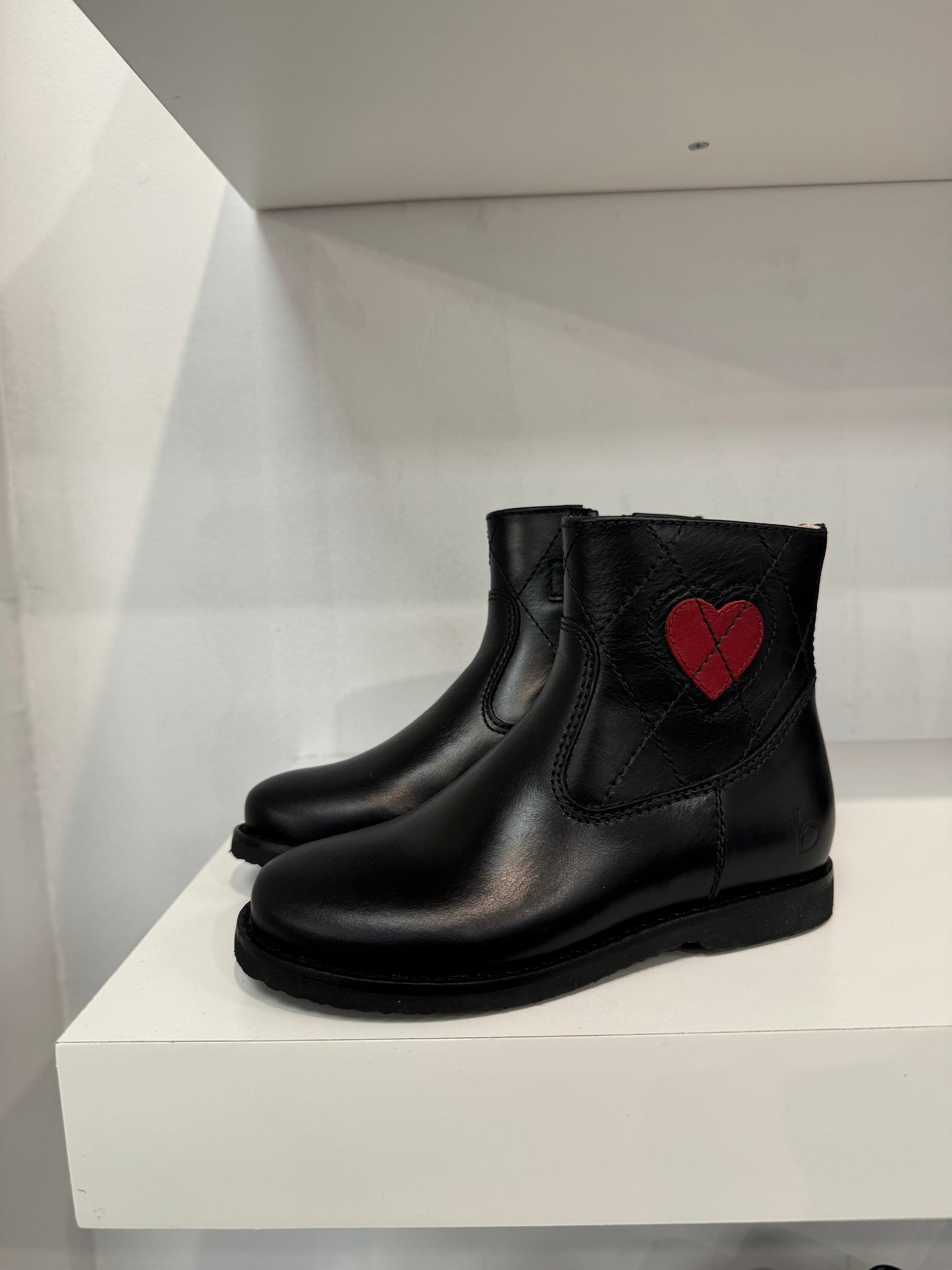 Beberlis Red Heart Boot